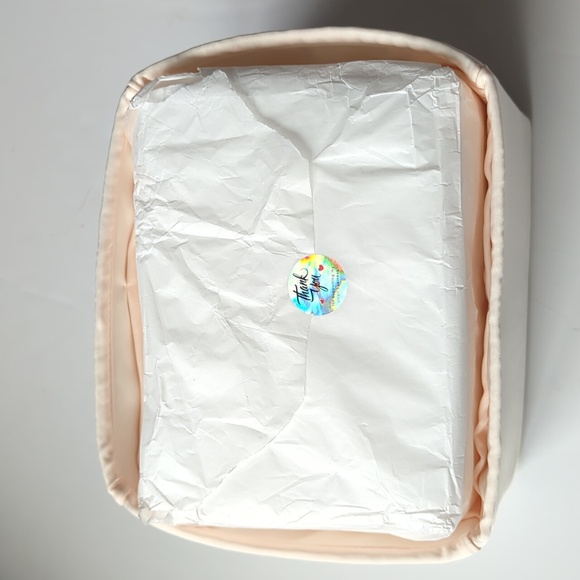 DGAZ Satin Purse Organizer/Silk - Picture 2 of 9